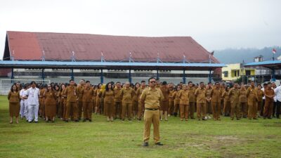 Pimpin Apel Gabungan, Bupati Tapanuli Utara Tekankan ASN yang Bekerja Keras dan Bekerja Cerdas.