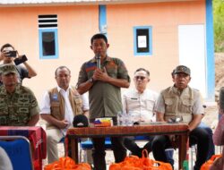 Kepala BNPB Tinjau Huntara dan Serahkan Bantuan bagi Warga Terdampak Bencana di Tapanuli Utara